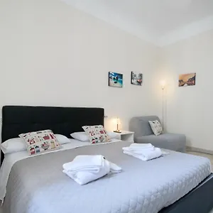 Apartment Garibaldi Isola, Milan